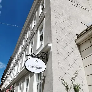 3* Guest house Hotel-pension Fuenfhaus